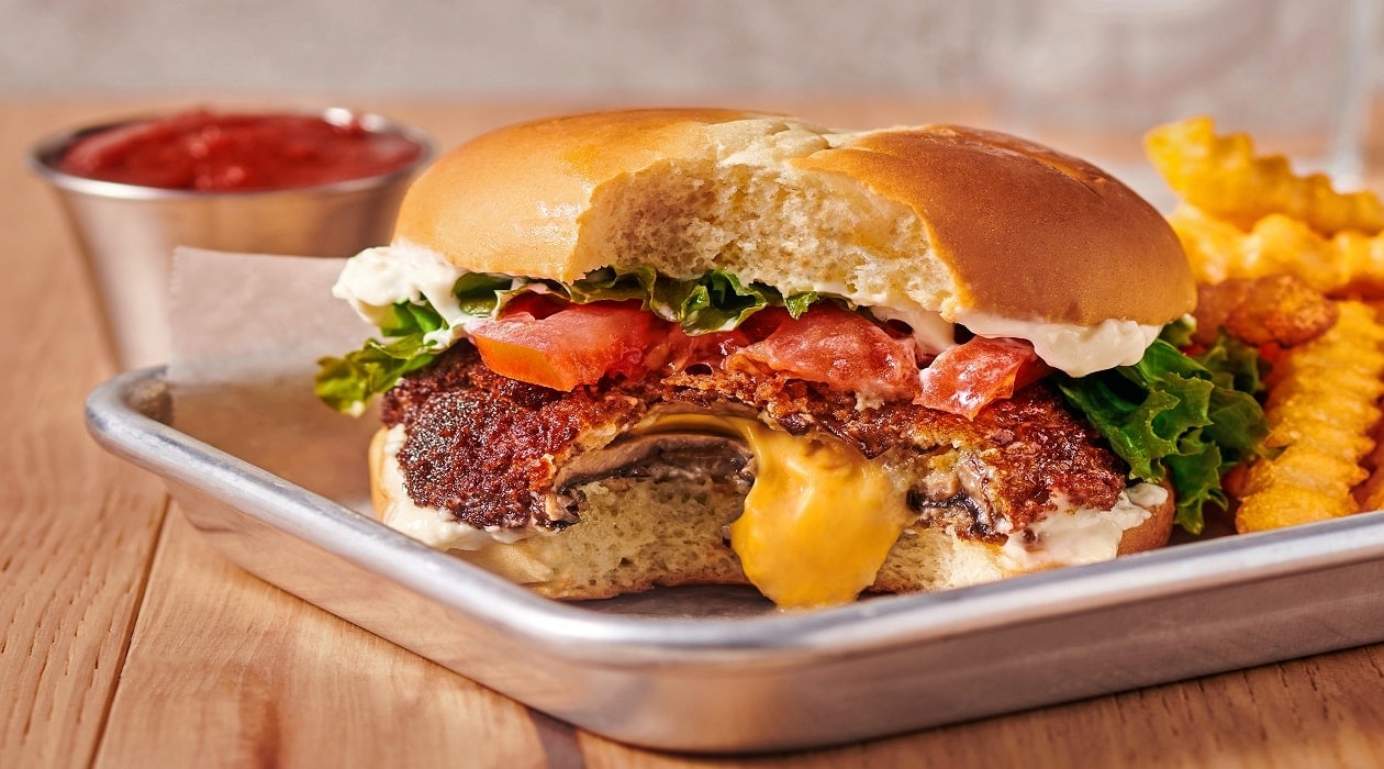 Chrumkavý hubový burger so šťavnatou omáčkou – - Recept