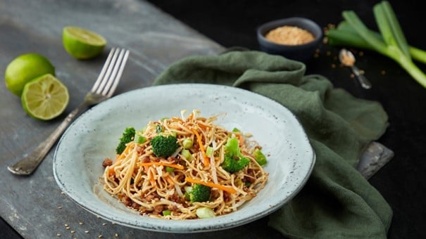 Rýchly vegetariánsky wok s rezancami – - Recept