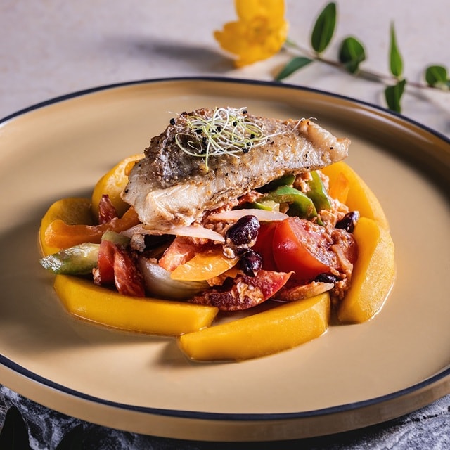 Lečo s fazuľkou a rybím filé s kurkumovými zemiakmi