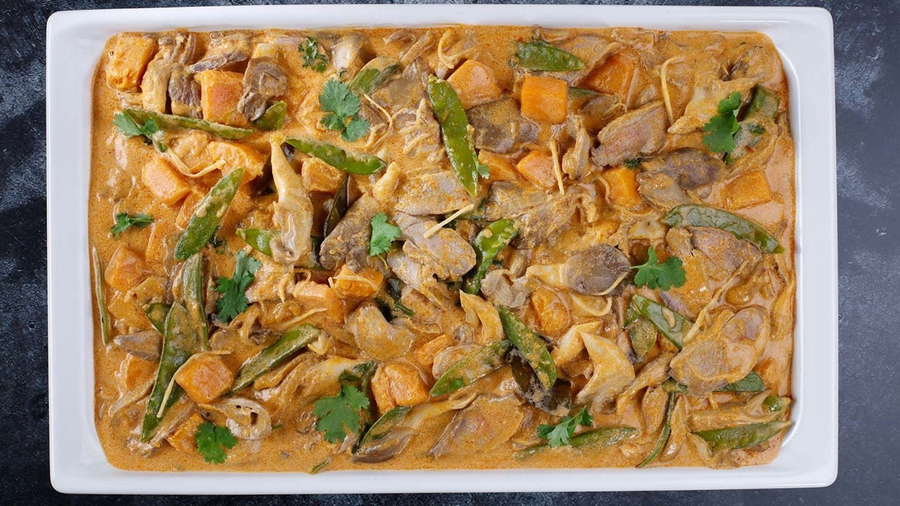 Červené kari s kačacím mäsom a cukrovým hráškom – - Recept