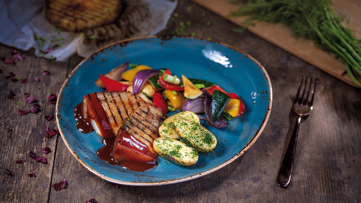 Grilovaný zeler so zeleninovým demi-glace a restovanou zeleninou Grilovaný zeler so zeleninovým demi-glace a restovanou zeleninou