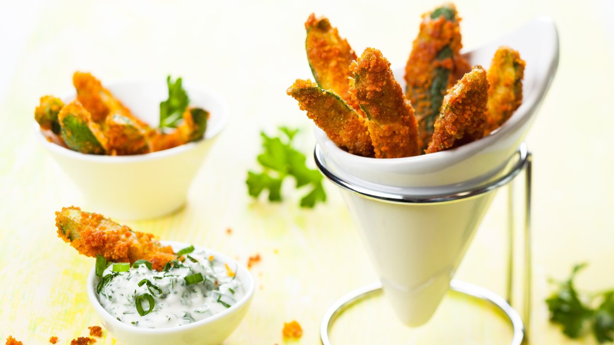 Korenené cuketové hranolky so syrom feta s citrusovo-mätovou omáčkou – - Recept Korenené cuketové hranolky so syrom feta s citrusovo-mätovou omáčkou – - Recept