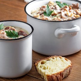 Kuriatková polievka s orechmi a madeirou