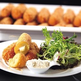 Zemiakové domáce krokety s delikátnou omáčkou