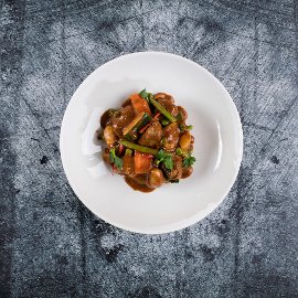 Jahňacie vo vlastnej šťave so zeleninou Jahňacie vo vlastnej šťave so zeleninou