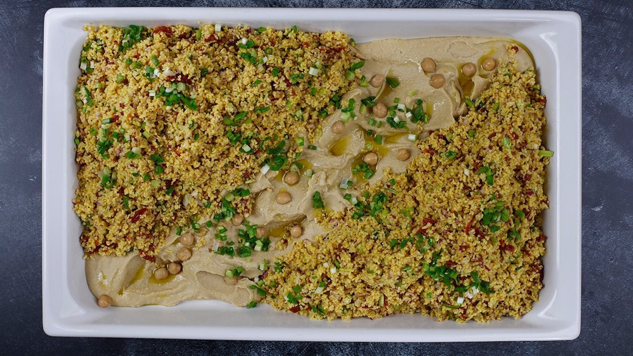 Šalát z kaše burgul s humusom – - Recept
