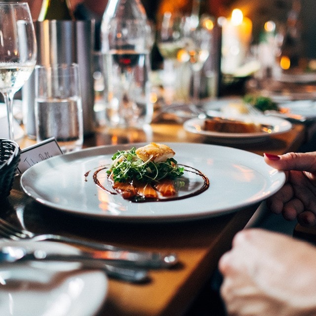 Novoročná firemná párty - čo zákazníci očakávajú?