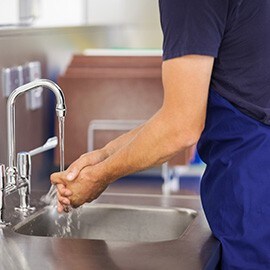 Tip #1: Uistite sa, že vaša osobná hygiena je dôkladná! Tip #1: Uistite sa, že vaša osobná hygiena je dôkladná!