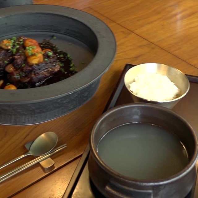 Kórejská polievka z morských plodov