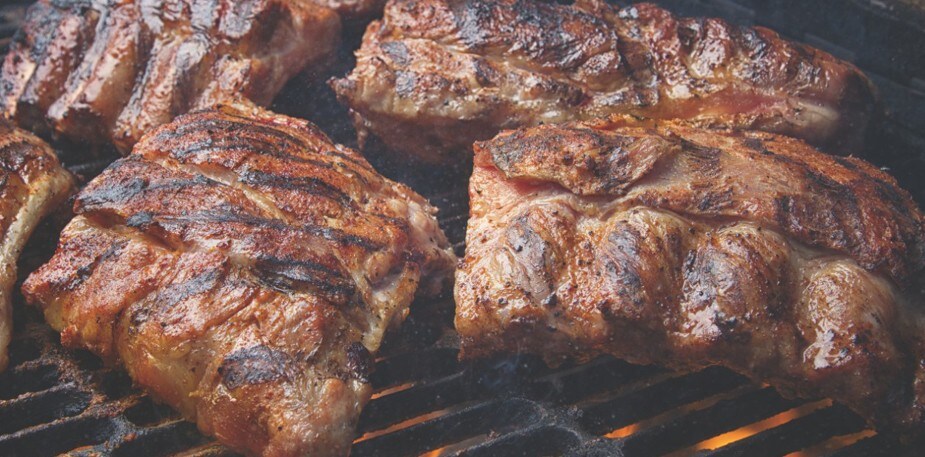 Príslušenstvo ku grilu v profesionálnej kuchyni